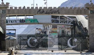 پاک افغان باڈر بندش: دونوں ممالک کے مابین تجارت میں سالانہ 54 فیصد کی بڑی کمی