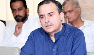 پاکستان میں بنکرنگ کےلیے تاریخ کا پہلا لائسنس جاری، جنید انوار چوہدری