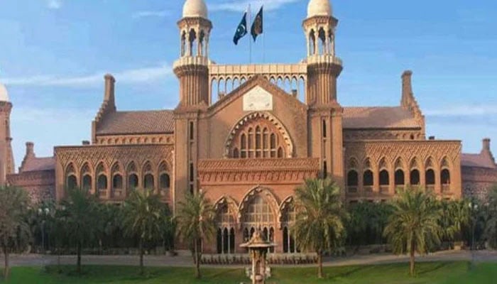 لاہور ہائیکورٹ: 27ویں آئینی ترمیم کیخلاف درخواستیں سماعت کیلئے مقرر