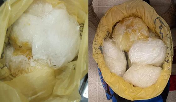 پاک بحریہ کا آپریشن، ماہی گیر کشتی سے 2 ہزار کلو آئس ضبط