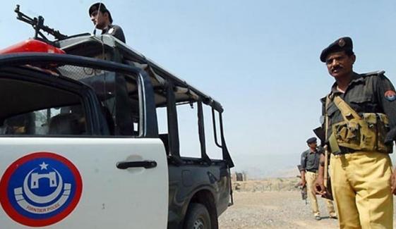 ڈی آئی خان، پولیس کی بکتربند گاڑی پر حملہ، 2 اہلکار شہید، 4 زخمی