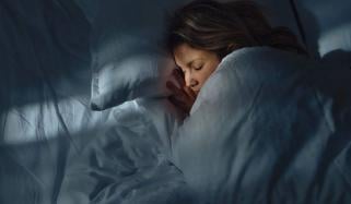 یہ 4 عادتیں نیند کو بہتر بنا سکتی ہیں