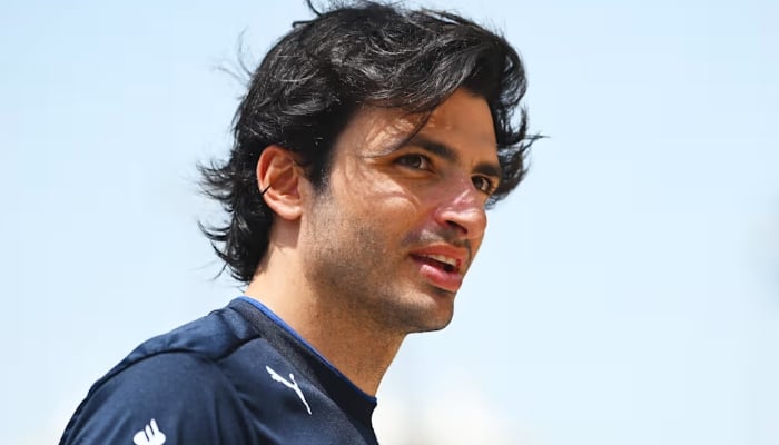 Carlos Sainz gives telling response to Ferrari drama