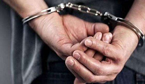 کراچی میں 4 بھتا خور گرفتار، موبائل فون سے شواہد برآمد