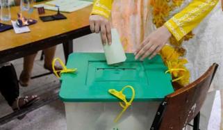 قومی کے 6 اور پنجاب کے 7 حلقوں پر ضمنی انتخابات، پولنگ جاری