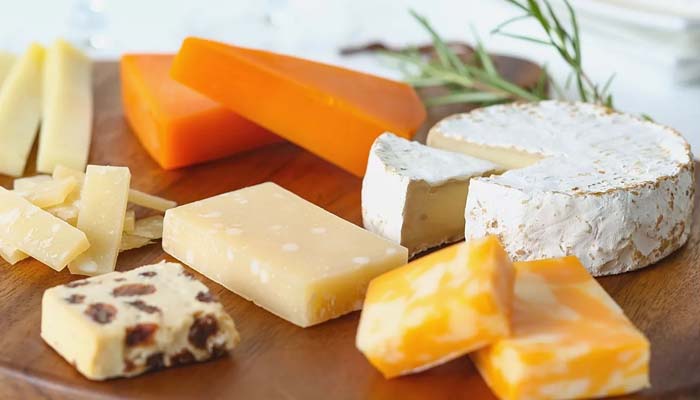 Cheese consumption linked to lower dementia risk, study reveal
