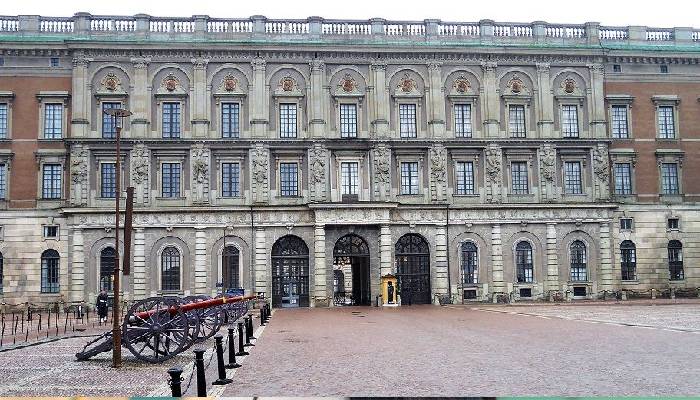 Royal couple host grand reception for Crimea Platform
