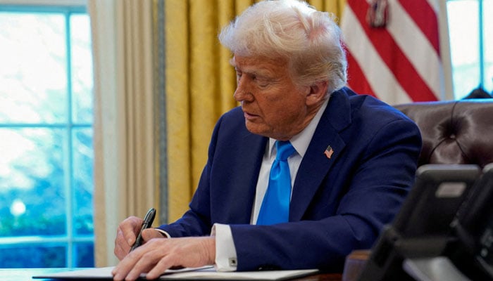 ٹرمپ نے مسلم تنظیم سے متعلق ایگزیکٹو آرڈر پر دستخط کردیے