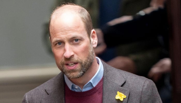 Prince William enjoys beach day during historic first visit to Colwyn Bay