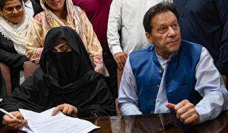 9 مئی سمیت دیگر 5 مقدمات: بانی پی ٹی آئی اور بشریٰ بی بی کی گرفتاری سے روک دیا گیا