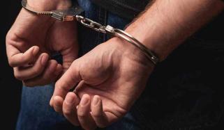 لاہور: گھر میں واردات کرتا پولیس اہلکار پکڑا گیا