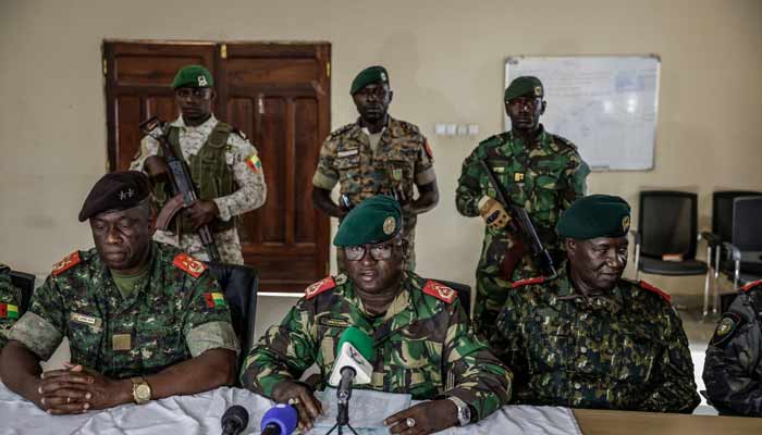 آئینی نظام کی بحالی تک انتخابی عمل تاحکم ثانی معطل کر دیا: فوج کا اعلان