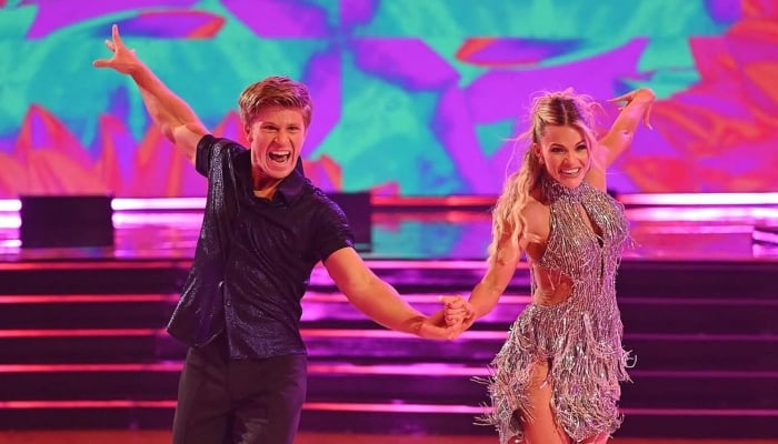 DWTS finale erupts in drama as Robert Irwin dances through rib injury