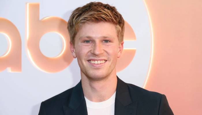 Robert Irwin stirs romance buzz with former ‘DWTS’ champ as he wins S34