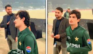 نسیم شاہ کا مداح کی سیلفی کی درخواست پر معصومانہ جواب وائرل