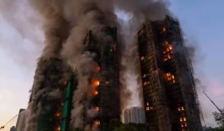 ہانگ کانگ: رہائشی عمارت میں آگ لگنے سے 13 افراد ہلاک
