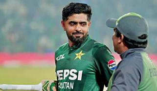 ٹرائی سیریز: بابر اعظم کو آج کے میچ میں آرام کروانے کی تجویز