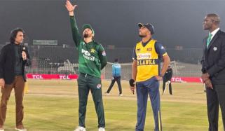 ٹرائی نیشن سیریز: پاکستان کا سری لنکا کے خلاف ٹاس جیت کر فیلڈنگ کا فیصلہ