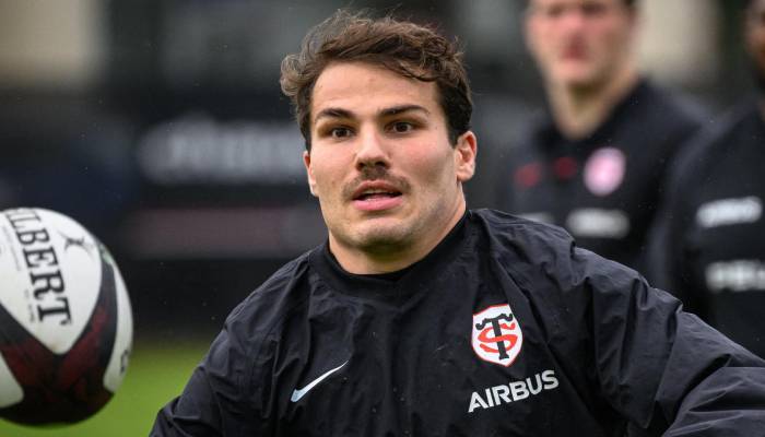 Antoine Dupont set for return after eight months out with knee injury