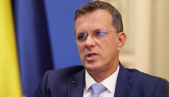 رومانیہ کے وزیرِ دفاع سی وی میں غلط بیانی پر مستعفی