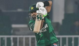 بابر اعظم نے ٹی 20 میں عمر اکمل اور صائم ایوب کا ناپسندیدہ ریکارڈ برابر کر دیا