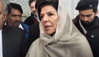 علیمہ خان کی بانی پی ٹی آئی سے ملاقات نہ کروانے پر جیل سپرنٹنڈنٹ کیخلاف توہین عدالت کی درخواست دائر