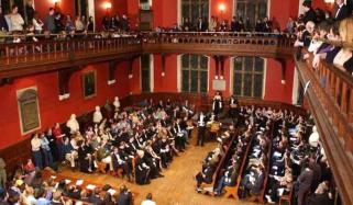 آکسفورڈ یونیورسٹی، پاک بھارت مباحثہ پاکستانی طلبہ نے دو تہائی اکثریت سےجیت لیا