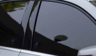 آئی جی پنجاب کا گاڑیوں سے سیاہ شیشے فوری ہٹانے کا حکم 