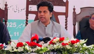 گورنر راج لگانا ہے تو آج ہی لگا دیں: مشیرِ اطلاعات کے پی