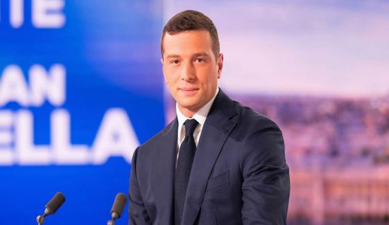 فرانس: دائیں بازو کی جماعت کے رہنما پر دوبارہ حملہ، آٹے کے بعد انڈہ پھینک دیا گیا