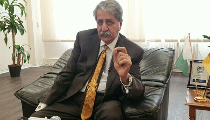 نوید قمر : فائل فوٹو