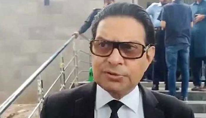 کے پی میں گورنر راج کا خطرہ موجود ہے، سلمان اکرم راجہ