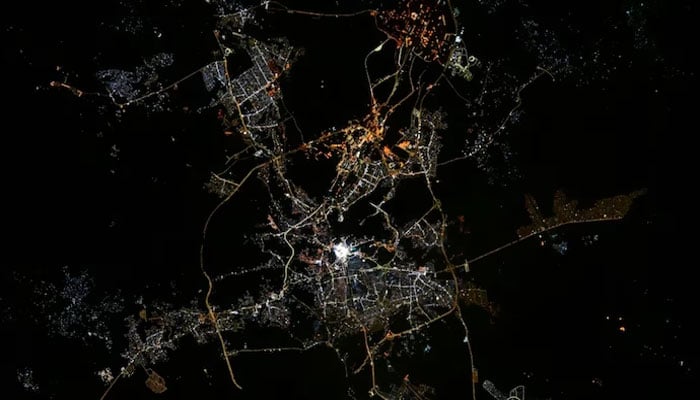 -- تصویر:بین الاقوامی میڈیا