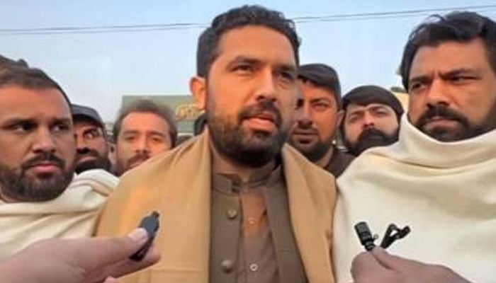 باقی تینوں صوبوں کو ان کا حق دیا جارہا ہے ہمیں نہیں دیا جا رہا، وزیراعلیٰ خیبر پختونخوا سہیل آفریدی—فائل فوٹو