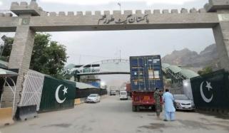 افغانستان کے لیے اقوام متحدہ کے امدادی اشیاء پر مشتمل 6 کنٹینرز طورخم اور جمرود ٹرمینل پہنچ گئے