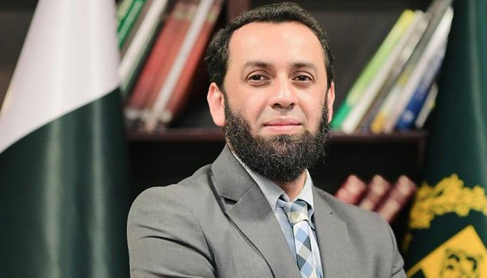 وفاقی وزیر اطلاعات و نشریات عطا تارڑ