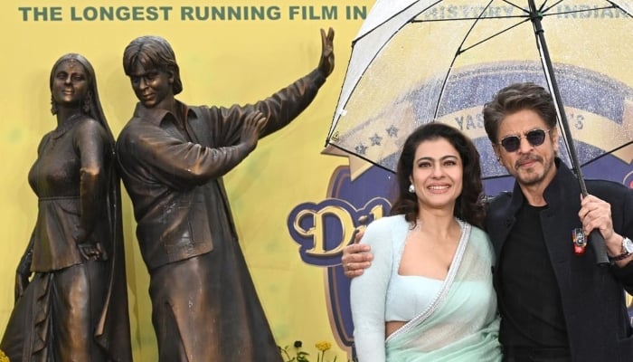 Shah Rukh Khan, Kajol celebrate 30th Anniversary of DDLJ with iconic tribute