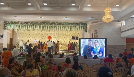 تقریب میں مہمان موجود، دولہا دلہن غائب، ایسا کیوں ہوا؟