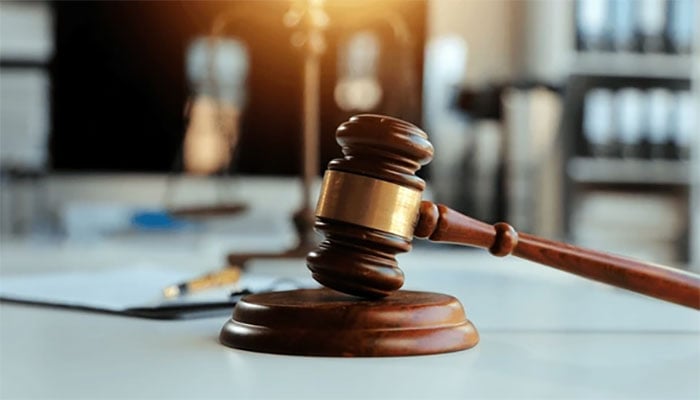 کراچی: ڈمپر کی ٹکر سے نوجوان کی ہلاکت، لیاقت محسود کی ضمانت میں توسیع