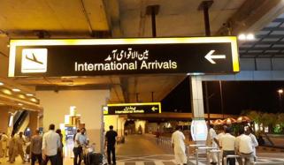  شارجہ سے جعلی برطانوی ویزوں پر 5 پاکستانی ڈی پورٹ