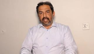 4 ارب میونسپل ٹیکس بجلی بلوں میں وصول کیے، گٹر پر ڈھکن لگانے کے پیسے نہیں، چیئرمین گلشن اقبال  ڈاکٹر فواد