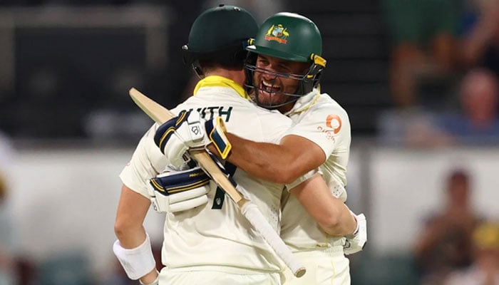 برسبین ٹیسٹ میں آسٹریلیا نے انگلینڈ کو 8 وکٹوں سے شکست دے دی