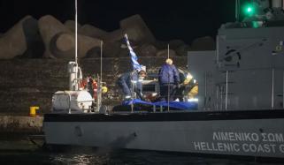 یونان کے قریب تارکین وطن کی کشتی کو حادثہ، 17 لاشیں برآمد