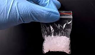 پشاور: دو کم عمر لڑکوں سے 2 کلو آئس برآمد