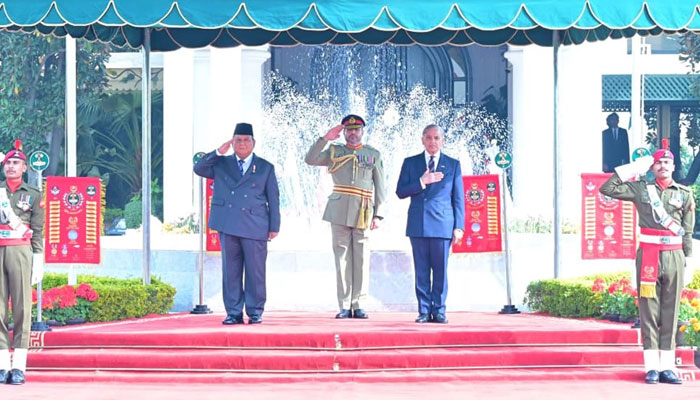 انڈونیشیا کے صدر کی وزیراعظم ہاؤس آمد، گارڈ آف آنر پیش کیا گیا