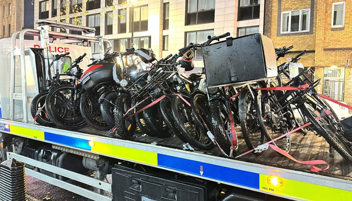 برطانیہ: ای بائیک پر وارداتیں کرنیوالوں کیخلاف میٹ پولیس کا کریک ڈاؤن