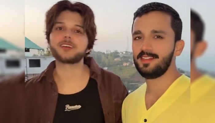 رجب بٹ اور ندیم نانی والا—فائل فوٹو