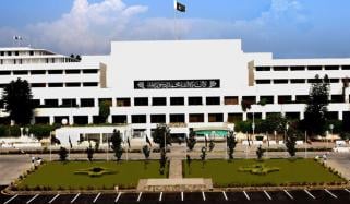 سیکریٹری جنرل قومی اسمبلی طاہر حسین مستعفی