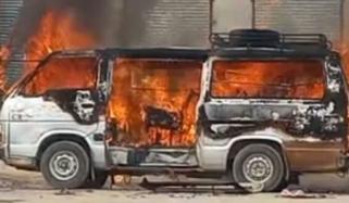 حیدرآباد، CNG اسٹیشن پر وین میں آگ بھڑک اٹھی, 5 افراد زخمی