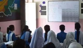 کراچی، مسلسل غیر حاضر 150 سے زائد اساتذہ برطرف